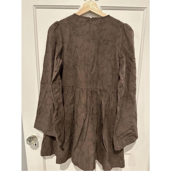 NWT Tuckernuck Hyacinth House Becca Bell-sleeved dress - Picture 3 of 6